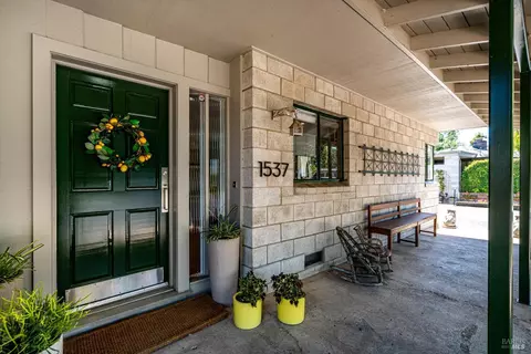 Exterior - 1537 Ora Dr, Napa, CA 94559 photo 5 of 33