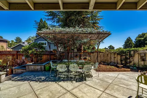 Exterior - 1537 Ora Dr, Napa, CA 94559 photo 17 of 33