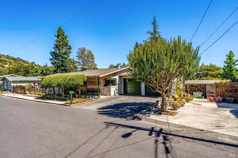 Exterior - 1537 Ora Dr, Napa, CA 94559 photo 29 of 33