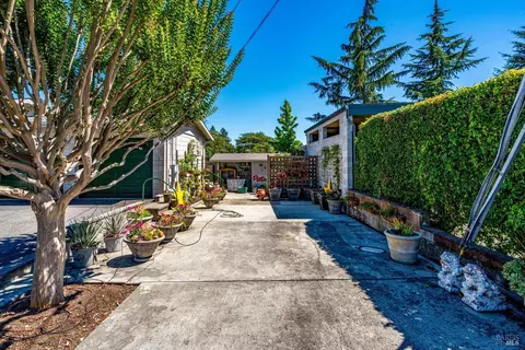 Exterior - 1537 Ora Dr, Napa, CA 94559 photo 30 of 33