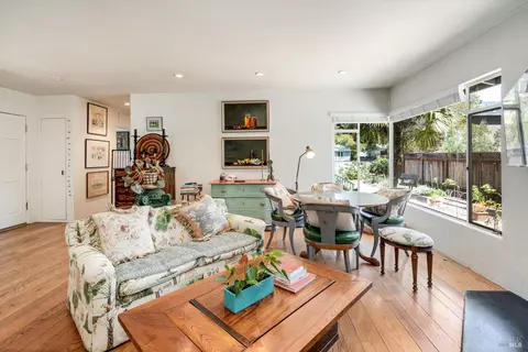 Living - 1537 Ora Dr, Napa, CA 94559 photo 1 of 4