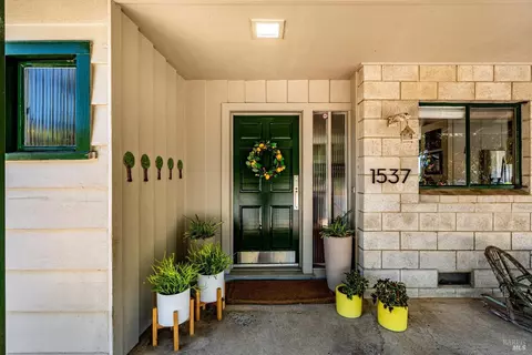 Entry Way - 1537 Ora Dr, Napa, CA 94559 photo 1 of 1