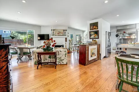 Living - 1537 Ora Dr, Napa, CA 94559 photo 4 of 4