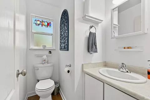 Bath - 8365 Windmill Farms Dr, Cotati, CA 94931 photo 1 of 2