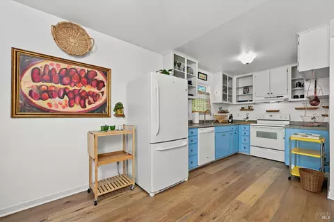 Kitchen - 8365 Windmill Farms Dr, Cotati, CA 94931 photo 2 of 3