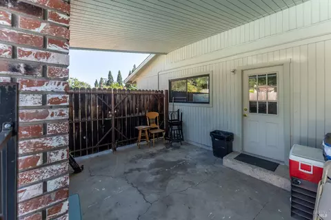 Exterior - 119 Doolan Dr, Ukiah, CA 95482 photo 3 of 8