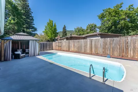 Exterior - 119 Doolan Dr, Ukiah, CA 95482 photo 5 of 8