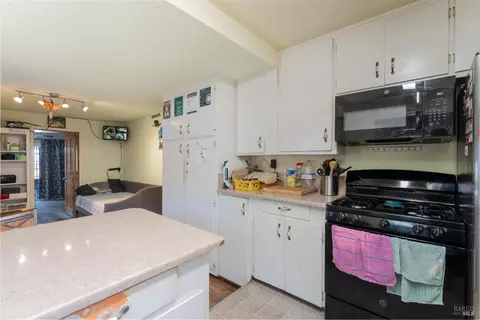 Kitchen - 119 Doolan Dr, Ukiah, CA 95482 photo 3 of 3