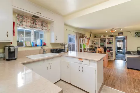 Kitchen - 119 Doolan Dr, Ukiah, CA 95482 photo 2 of 3