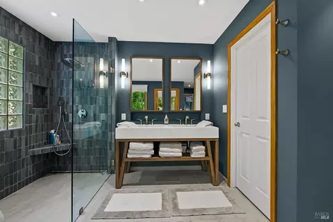 Bath - 2585 Marra Rd, Occidental, CA 95465 photo 5 of 7