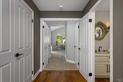 Entry Way - 2585 Marra Rd, Occidental, CA 95465 photo 3 of 4