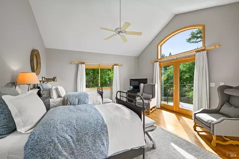 Bedroom - 2585 Marra Rd, Occidental, CA 95465 photo 5 of 6