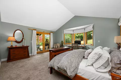 Bedroom - 2585 Marra Rd, Occidental, CA 95465 photo 2 of 6