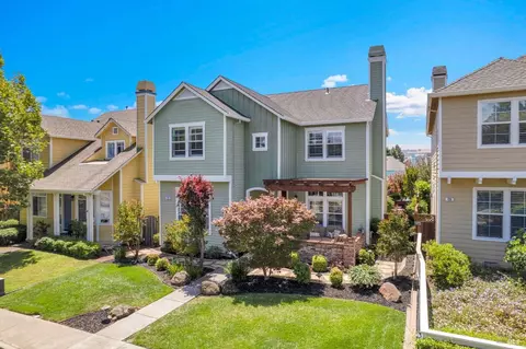 718 W K St, Benicia, CA 94510