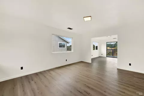 Living - 143 Creekview Dr, Vallejo, CA 94591 photo 8 of 9