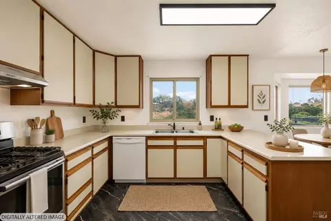 Kitchen - 143 Creekview Dr, Vallejo, CA 94591 photo 3 of 4