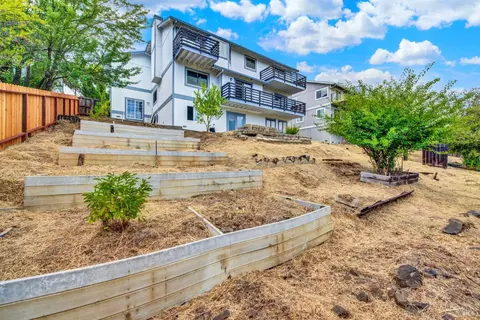 Exterior - 143 Creekview Dr, Vallejo, CA 94591 photo 10 of 13