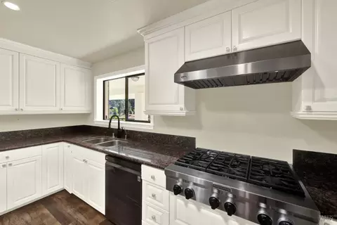 Kitchen - 875 White Cottage Rd N, Angwin, CA 94508 photo 5 of 8