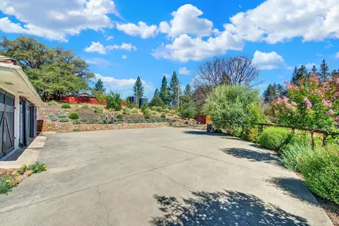 Exterior - 875 White Cottage Rd N, Angwin, CA 94508 photo 4 of 27