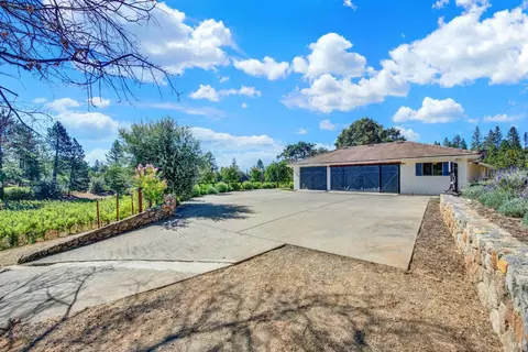 Exterior - 875 White Cottage Rd N, Angwin, CA 94508 photo 2 of 27