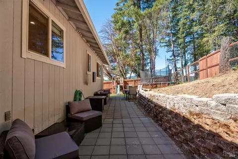 Exterior - 1440 Harrah Pl, Willits, CA 95490 photo 2 of 5