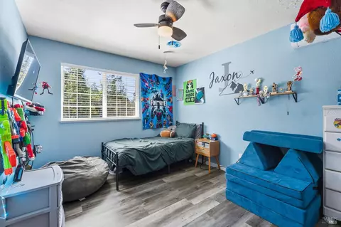 Bedroom - 1440 Harrah Pl, Willits, CA 95490 photo 2 of 5