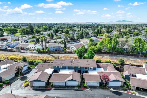 View/Area - 2819 Sundown Cir, Fairfield, CA 94533 photo 7 of 17