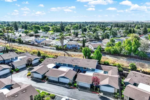 View/Area - 2819 Sundown Cir, Fairfield, CA 94533 photo 6 of 17