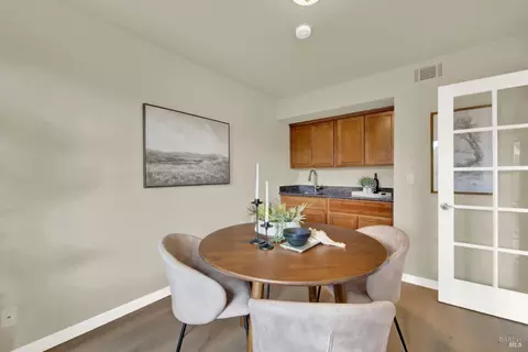 Dining - 2819 Sundown Cir, Fairfield, CA 94533 photo 3 of 4