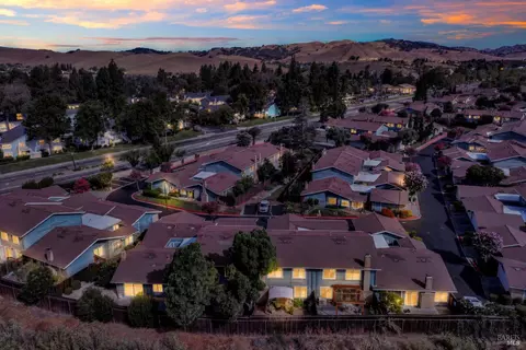 View/Area - 2819 Sundown Cir, Fairfield, CA 94533 photo 2 of 17