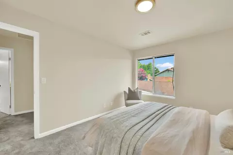 Bedroom - 2819 Sundown Cir, Fairfield, CA 94533 photo 7 of 12