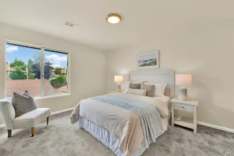 Bedroom - 2819 Sundown Cir, Fairfield, CA 94533 photo 6 of 12