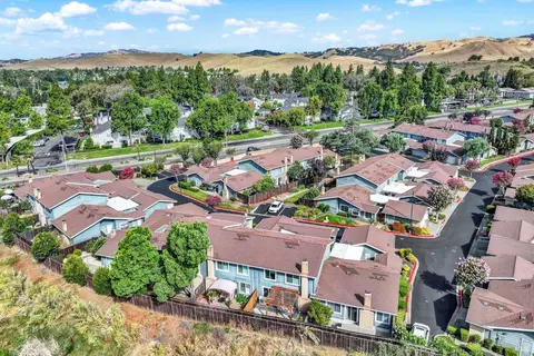View/Area - 2819 Sundown Cir, Fairfield, CA 94533 photo 16 of 17