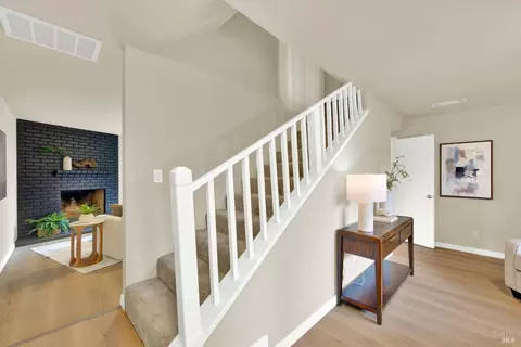 Entry Way - 2819 Sundown Cir, Fairfield, CA 94533 photo 1 of 3