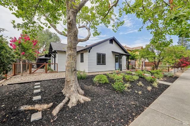 1652 Voorhees Cir, Saint Helena, CA 94574