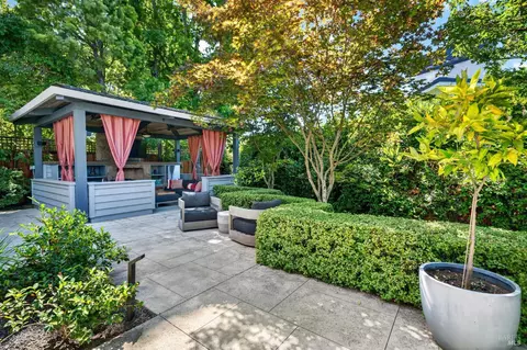 1926 Oak Cir, Yountville, CA 94599