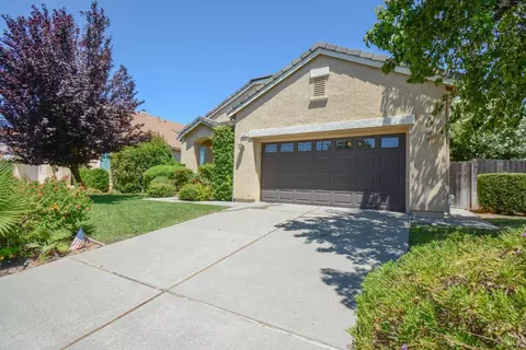 Exterior - 613 Edenderry Dr, Vacaville, CA 95688 photo 3 of 7