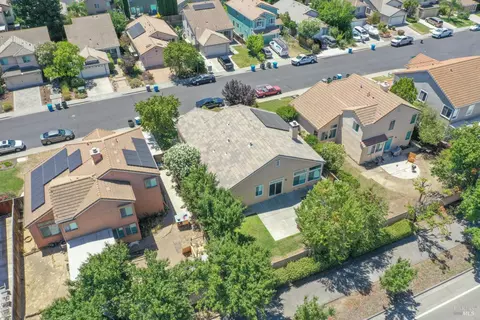 View/Area - 613 Edenderry Dr, Vacaville, CA 95688 photo 3 of 5