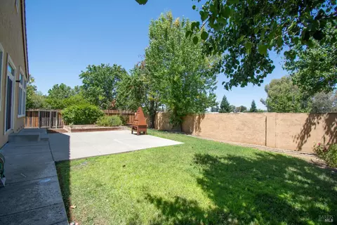 Exterior - 613 Edenderry Dr, Vacaville, CA 95688 photo 7 of 7