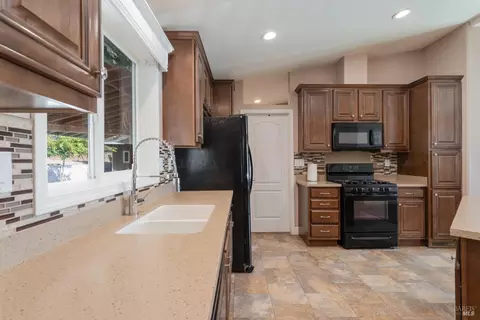 3437 Sol Ln, Ukiah, CA 95482 photo 6