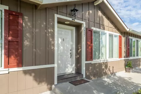 3437 Sol Ln, Ukiah, CA 95482 photo 2