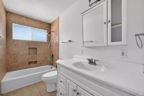 Bath - 4694 Baker Rd, Winters, CA 95694 photo 4 of 4