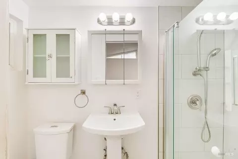 Bath - 3037 Bertram Ct, Concord, CA 94520 photo 3 of 4