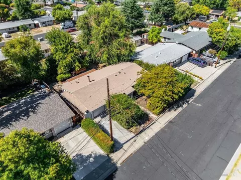 View/Area - 3037 Bertram Ct, Concord, CA 94520 photo 2 of 5