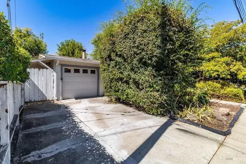 Exterior - 3037 Bertram Ct, Concord, CA 94520 photo 3 of 11