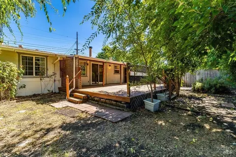 Exterior - 3037 Bertram Ct, Concord, CA 94520 photo 7 of 11
