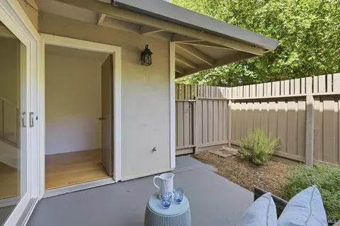 245 Roundtree Way, San Rafael, CA 94903