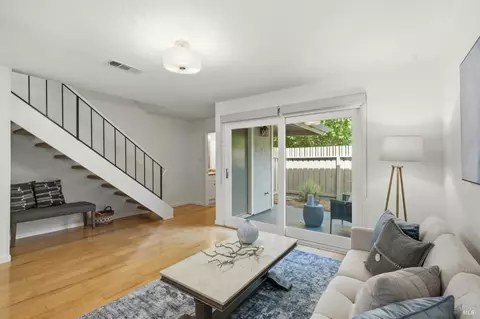 245 Roundtree Way, San Rafael, CA 94903