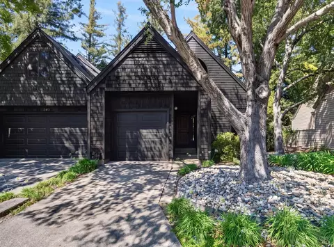 1349 Saint James Dr, Saint Helena, CA 94574