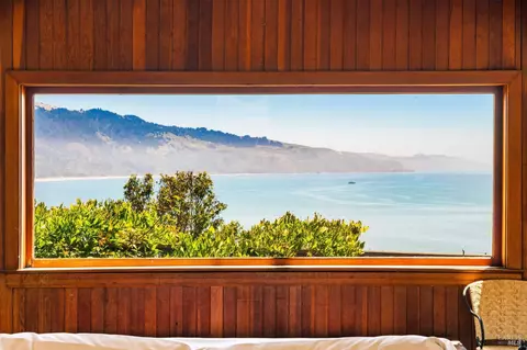 41 Ocean Ave, Bolinas, CA 94924